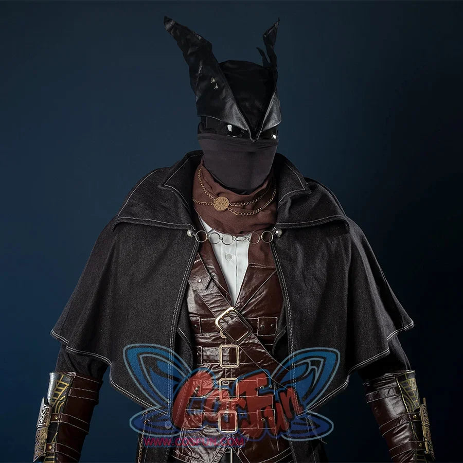 Bloodborne Hunter Ludwig Cosplay costume&#39;s main colors is black, the hat is designed in a pointed shape, the face is tightly wrapped with a black mask, and he wears a dark robe with a wide shawl, the vest is made of heavy leather, with a lot of belts and decorative belts on the clothes.