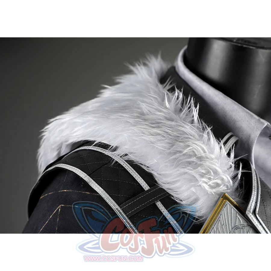 Clair Obscur: Expedition 33 Verso Cosplay Costume, showing white hairy collar.