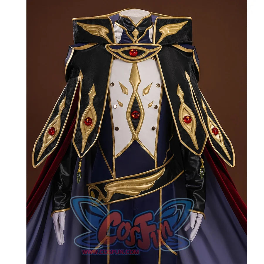 The overall color scheme is mainly dark purple, black and crimson. The use of delicate gold trims, red gemstones inlaid on the chest and shoulders, there is an emerald pendant on each of the two ribbons in front.