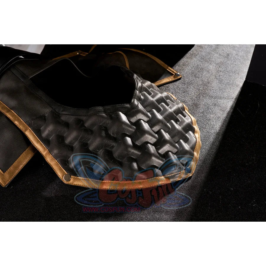 Honkai: Star Rail Jing Yuan cosplay shoulder armor layers black scale segments trimmed in gold.
