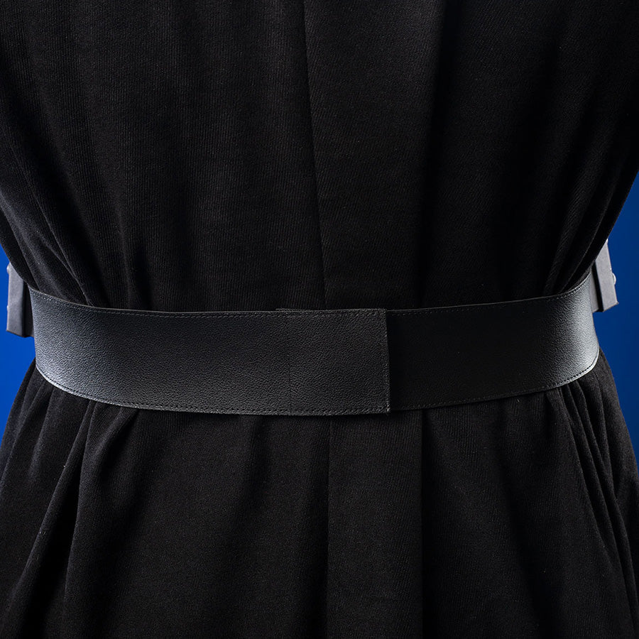 Luke Skywalker cosplay costume waist belt closeup with pleated black robe skirt detail