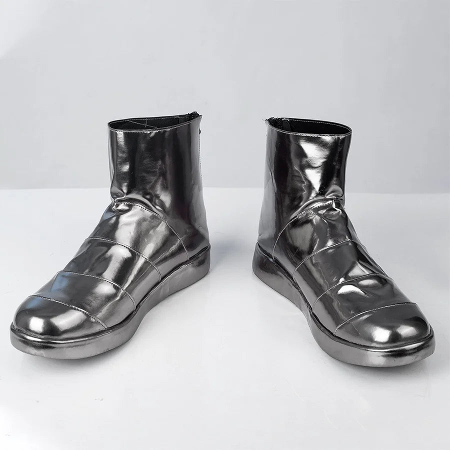Dr. Doom Victor von Doom Cosplay Boots is high-top shoes, the whole is silver shiny leather with a metallic texture, the upper adopts a splicing design, similar to the structure of armor.