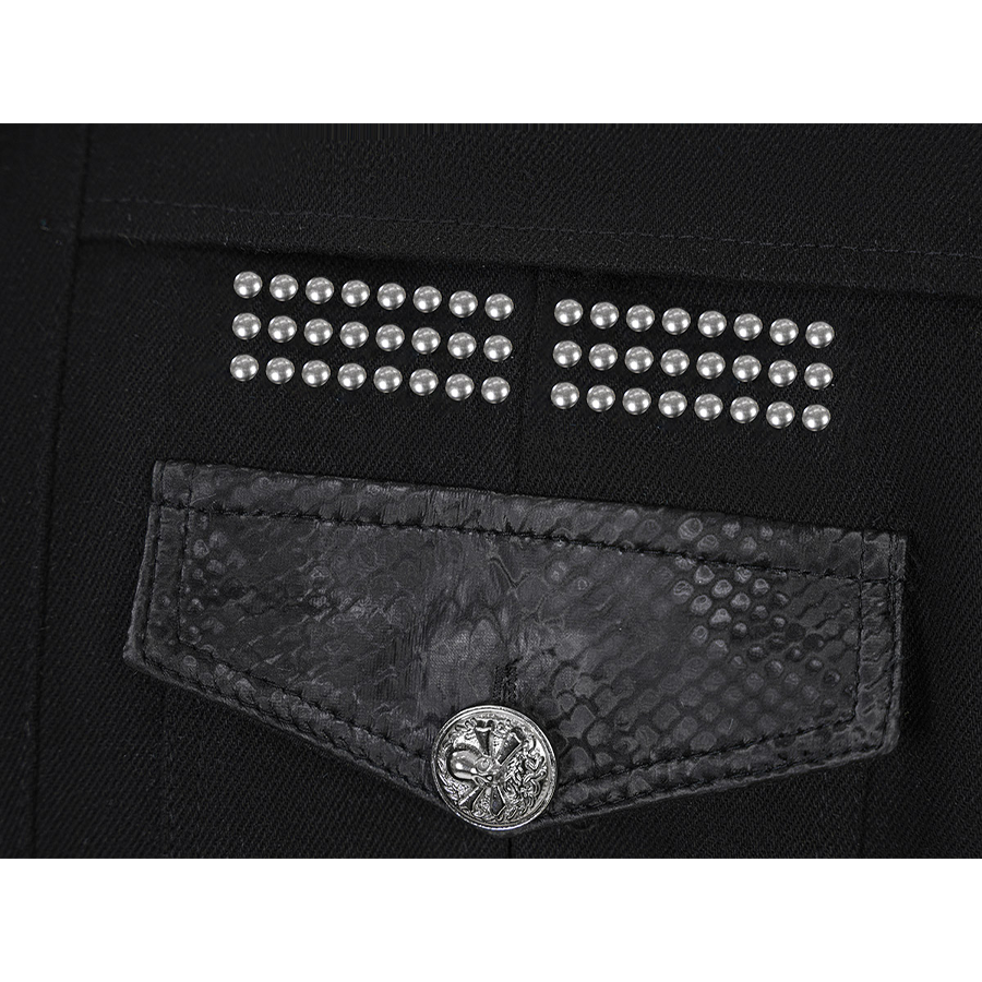 Final Fantasy XV Noctis Cosplay Costume, the pockets are decorated with rivets and metal buckles.