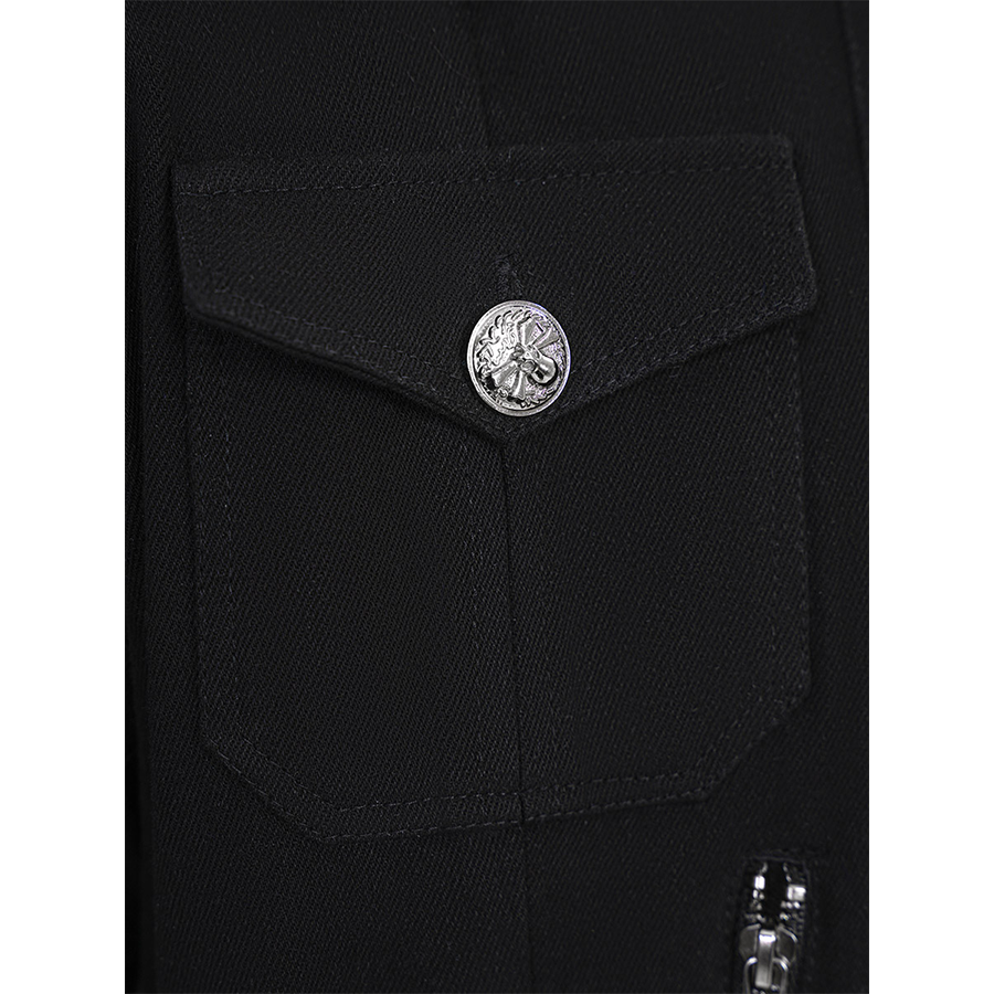 Final Fantasy XV Noctis Cosplay Costume, the pockets are decorated with metal buckles.