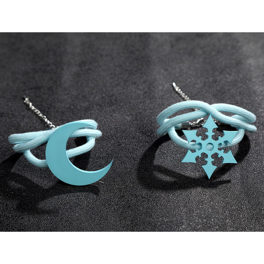 Game Rivals Luna Snow Cosplay Costume, one is decorated with a moon, the other with a snowflake.