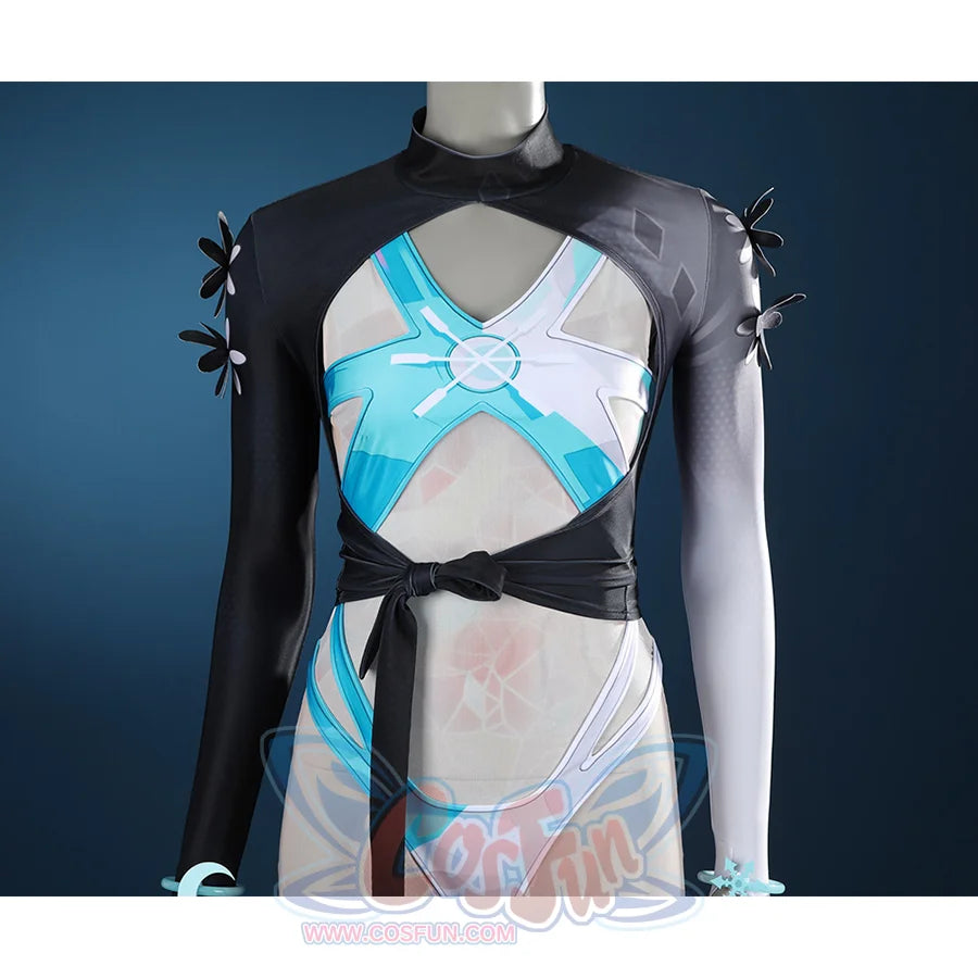 Game Rivals Luna Snow Cosplay Costume, the top has a stand-up collar, a cutout in the middle, a tie at the bottom.