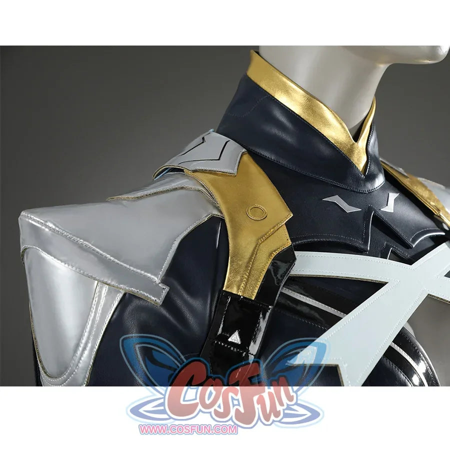Game Rivals Ororo Munroe Cosplay costume has many gold and silver details, the upper body has metallic shoulder armor.