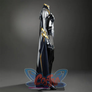 Game Rivals Ororo Munroe Cosplay costume's side view show the prominent silver metallic shoulder armor and waist design, and there are golden lightning-shaped ornaments on the arms, which show the power of the character.