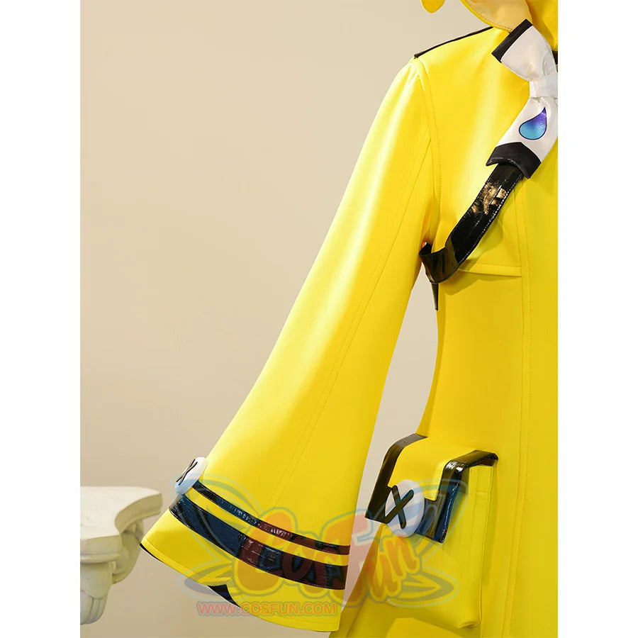 Miliastra Wonderland Manekin cosplay costume yellow sleeves with black stripes and wing drawstring