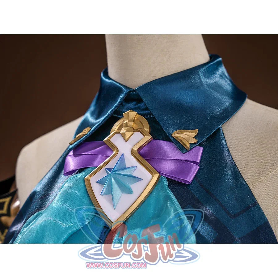 Honkai: Star Rail Cerydra Cosplay Costume&#39;s collar is designed with a heart-shaped plaque at the neckline, a blue-green ribbon hanging below.