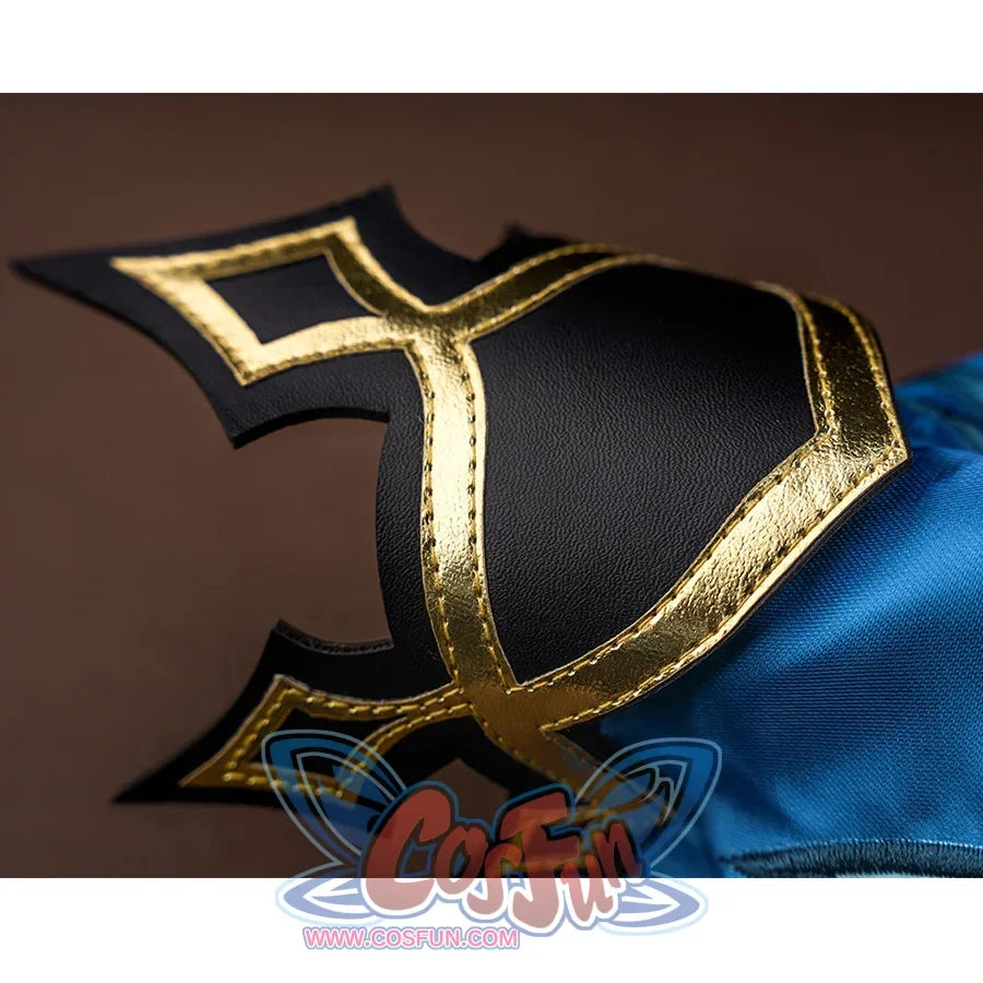 The shoulders are hollowed out and decorated with black and gold-rimmed shoulder guards.
