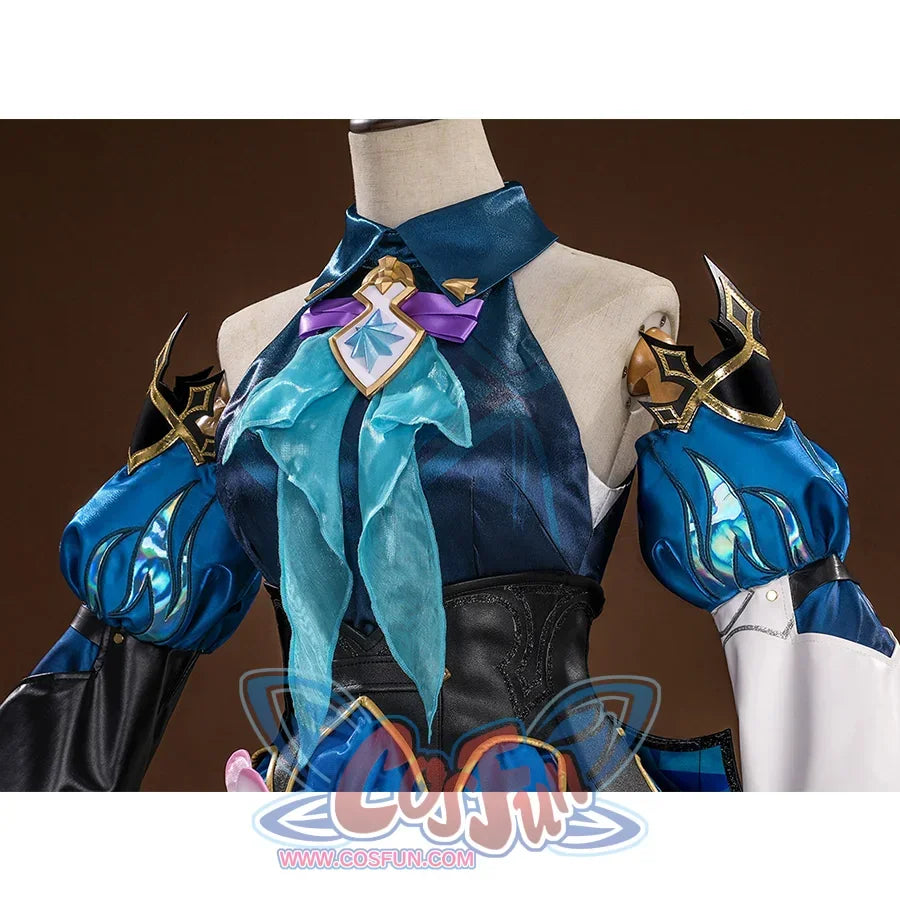 Honkai: Star Rail Cerydra Cosplay Costume&#39;s collar is designed with a heart-shaped plaque at the neckline, a blue-green ribbon hanging below, and a golden armor-like structure inlaid on the shoulders.