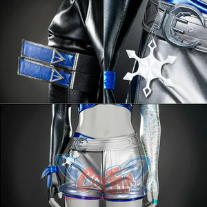 Luna Snow Seol Hee cosplay details: Belt accessories, snowflake charm, and silver shorts