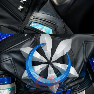 Close -up of Luna Snow Seol Hee cosplay jacket: Iridescent panel and silver-blue floral emblem.