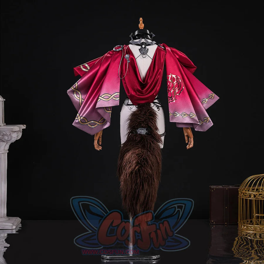 Reveals the back of Lupa’s outfit, featuring the gradient cape’s inner design and the long, realistic furry tail.