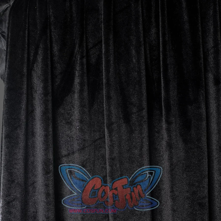 Wicked: For Good Elphaba Cosplay costume's cape is black velvet, large amount of fabric used.