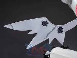 Nangong Yu cosplay wing close-up showing white fabric, two circular eye details, and pointed edges