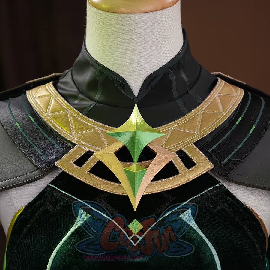 Genshin Impact Nefer Cosplay Costume , close-up of chest view, showing golden and green decoration.