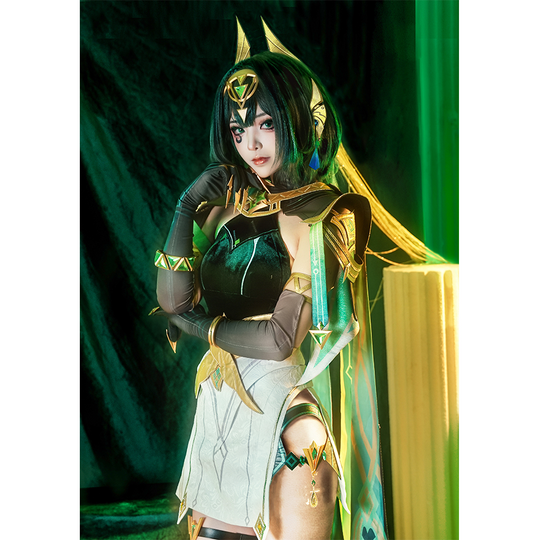 Genshin Impact Nefer Cosplay Costume, the skirt has a slit on the left side, connected by green belt. 