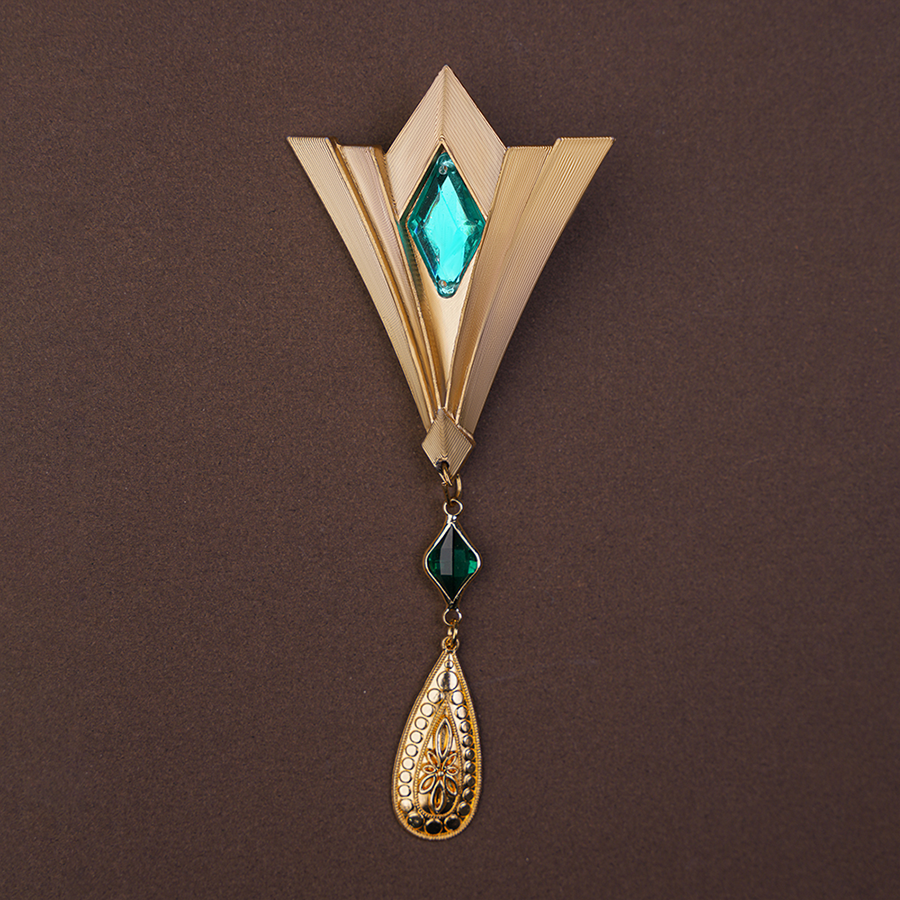 Genshin Impact Nefer Cosplay Costume, skirt prop, mainly golden and blue colors.