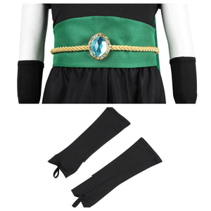 Green belt with golden rope pattern and blue gem, plus black wrist guards of the Ninja Peach costume.
