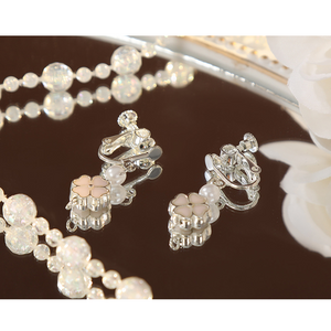 Nu: Carnival Garu Cosplay Costume, pink clover-shaped ear clips.