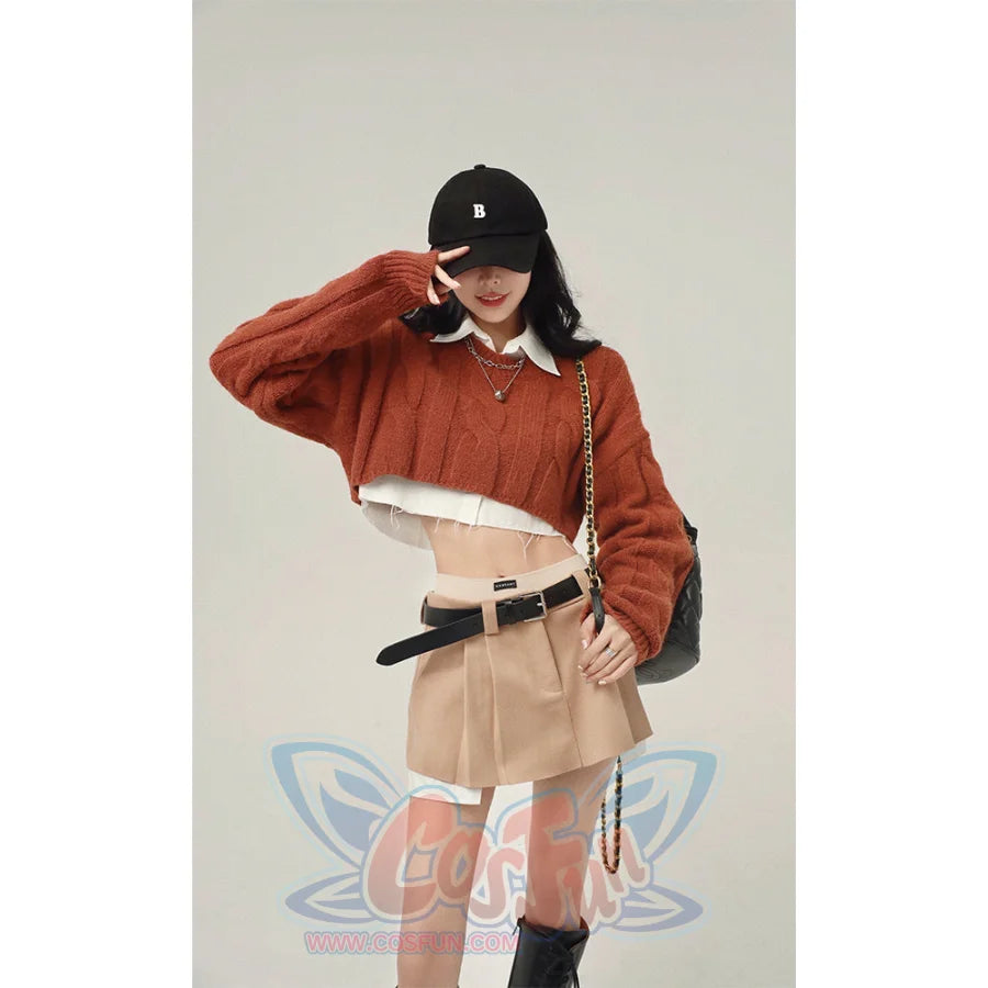 A New Loose-Fitting Vintage Short Sweater For Early Spring