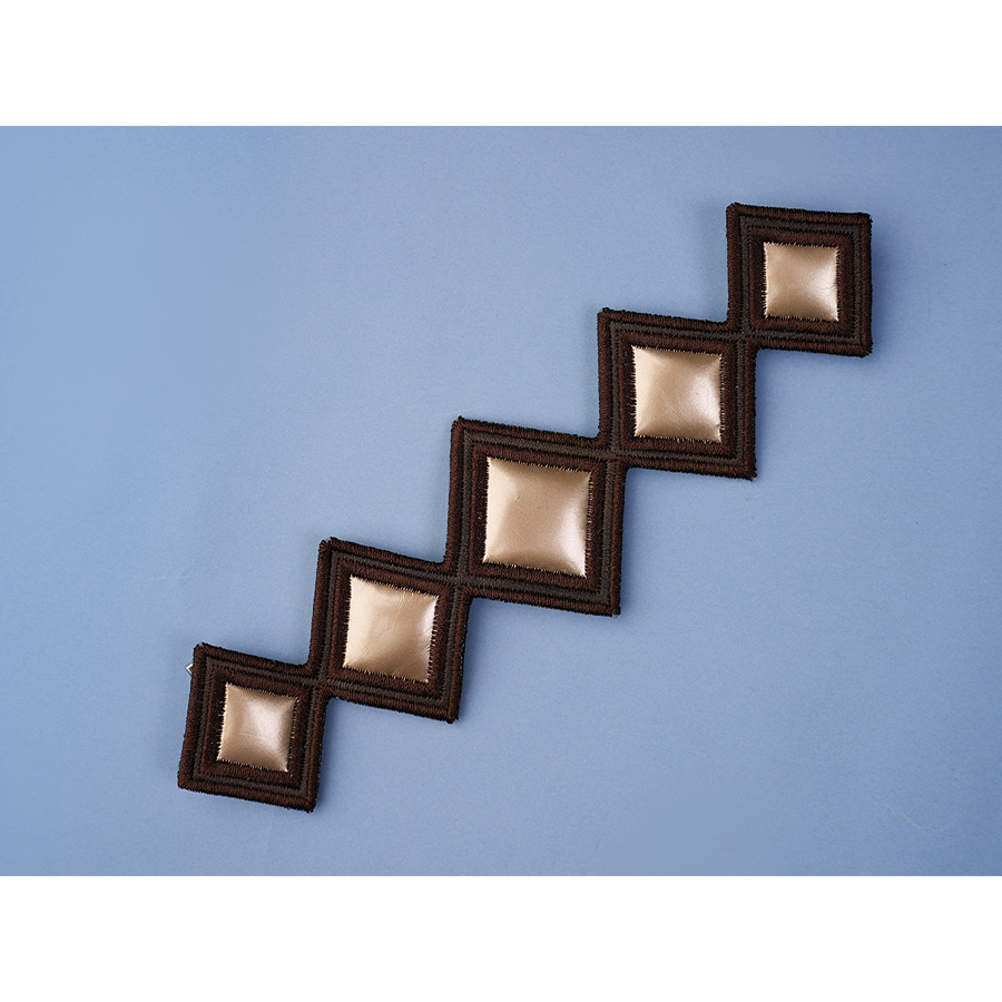 Pretty Derby Oguri Cap Cosplay Costume, brown and gold diamond-shaped hair accessory.