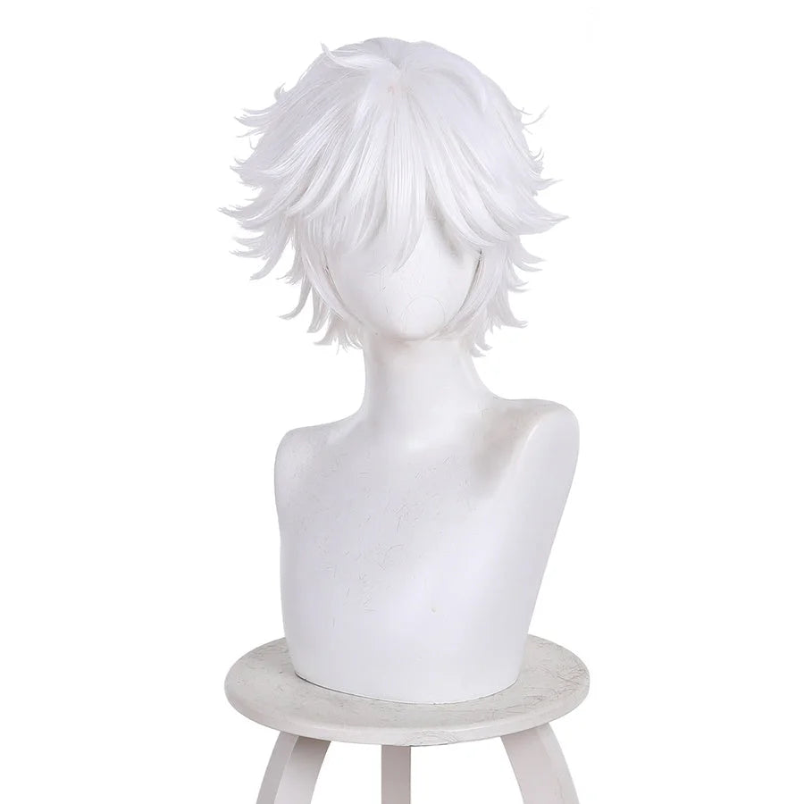 Witch Hat Atelier Qifrey cosplay wig with short white layered hair on a mannequin head