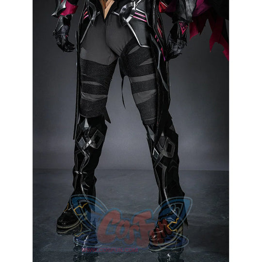Rerir cosplay lower body with black armored pants, thigh plates, and black boots with gold trim