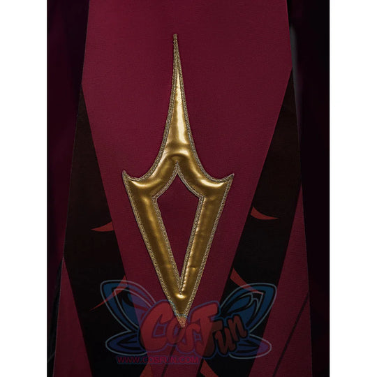 Rerir cosplay red cape detail with large gold arrowhead emblem and dark trim on the edges