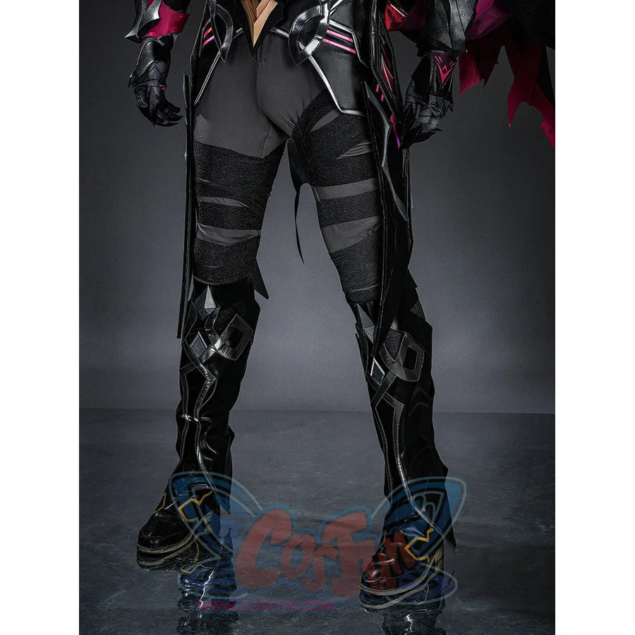 Rerir cosplay lower body with black armored pants, thigh plates, and black boots with gold trim