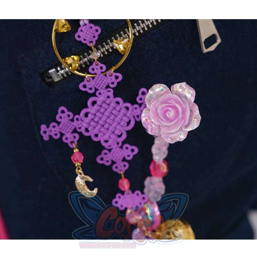 Rumi cosplay costume, pendant featuring a purple ornament, small pink flowers.