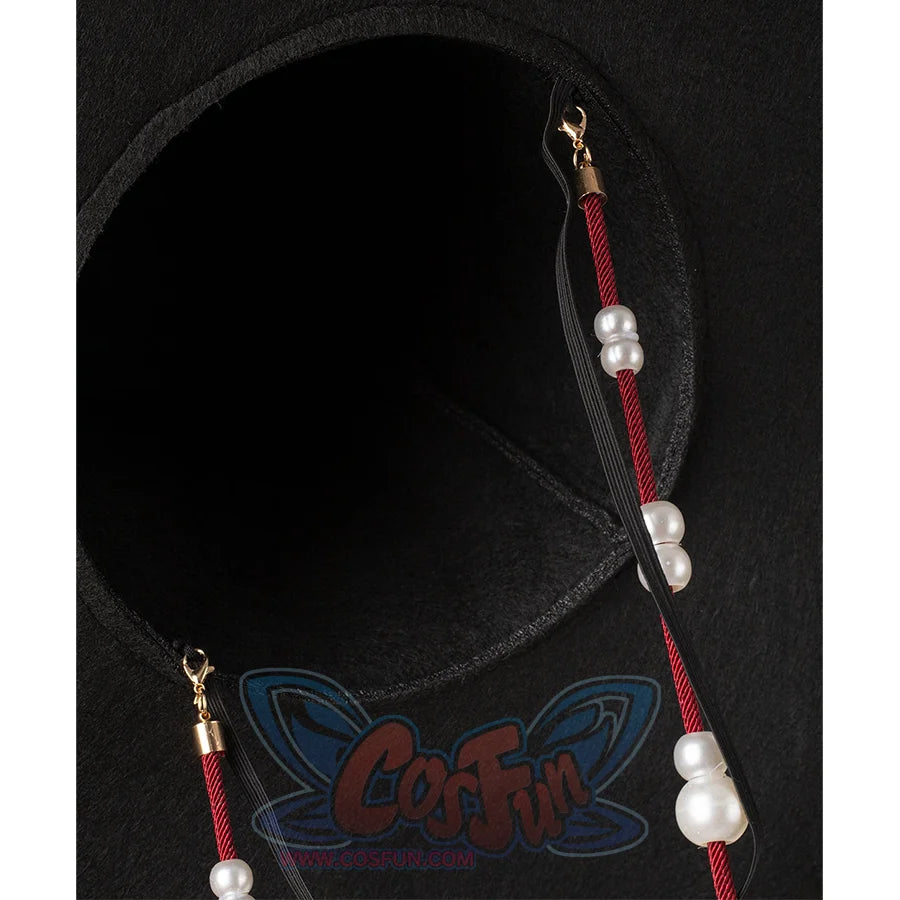 The hat has an elastic strap inside for securing, and the strings are detachable.