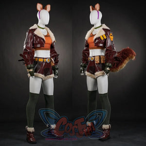 Presents two side-by-side side views of the cosplay, highlighting details like the belt, pouches, and the tail.