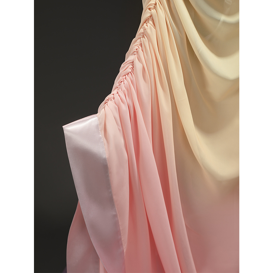 Star Wars: Episode 2 Padmé Amidala Cosplay Costume, the cuffs are made of pink satin fabric.
