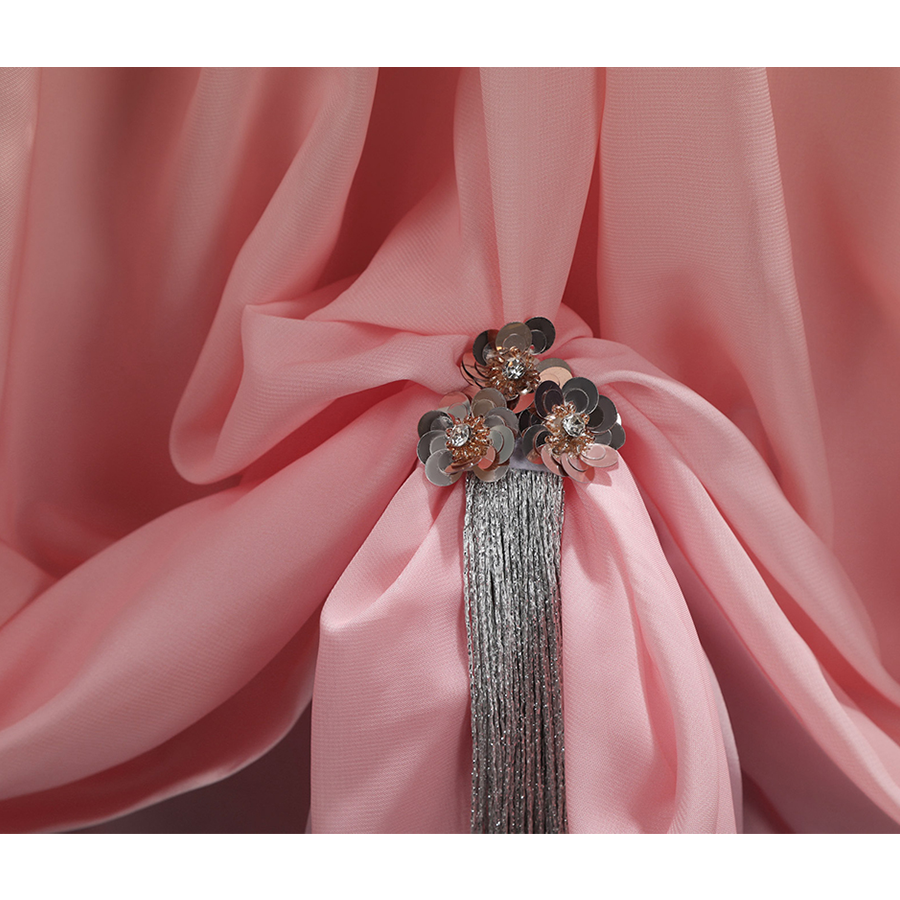 Star Wars: Episode 2 Padmé Amidala Cosplay Costume, the front accessory is silver sequins flowers and tassels.