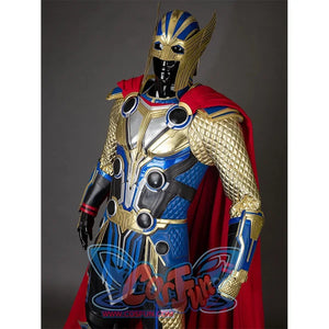 Thor: Love and Thunder Cosplay costume 's overall color scheme is mainly gold and blue, the design of the helmet is full of elements of ancient warriors, the armor design on the chest and shoulders is layered, the sleeves are golden diamond texture, supplemented by a red cloak, which adds a sense of nobility and authority to the overall shape.