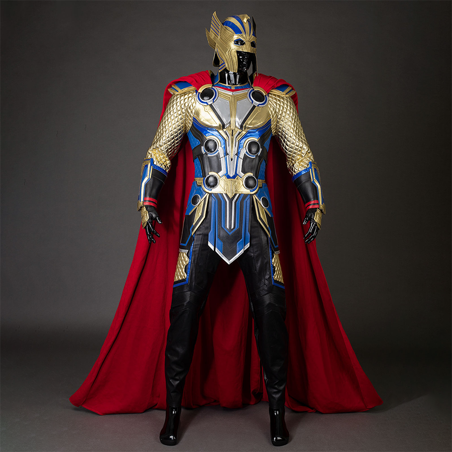 Thor: Love and Thunder Cosplay costume &#39;s overall color is mainly gold and blue, the design of the helmet is full of elements of ancient warriors, the armor design on the chest and shoulders is layered, the sleeves are golden diamond texture, supplemented by a red cloak, which adds a sense of nobility and authority to the overall shape, the pants are mainly black with gold decorations on both sides, echoing the sleeves.