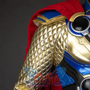 Thor: Love and Thunder Cosplay costume 's  armor design on the shoulders is layered, the sleeves are golden diamond texture, there is a red cloak on the back.