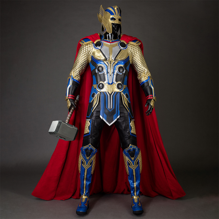 Thor: Love and Thunder Cosplay costume&#39;s design of the helmet is full of elements of ancient warriors, the overall color scheme is mainly gold and blue, armor design on the chest and shoulders is layered, and supplemented by a red cloak, which adds a sense of nobility and authority to the overall shape.