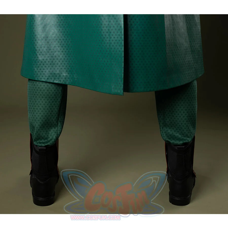 The coat is made of the same material as the pants, with slits at the hem.