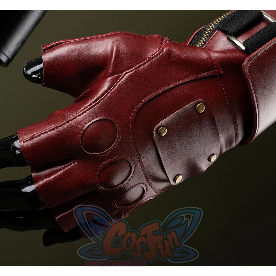 Dark reddish-brown armored gloves, with protective structures on the joints and the back of the hands.