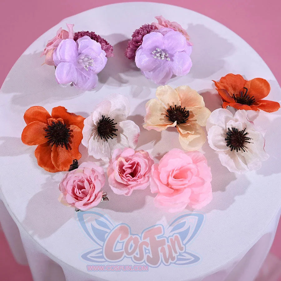 Close-up WinX Club Flora cosplay costume