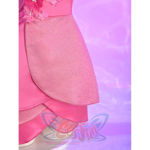 Close-up WinX Club Flora cosplay costume