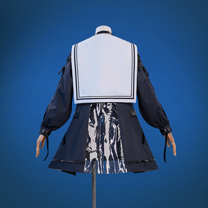 Wuthering Waves Chisaki Cosplay Costume, the jacket has a transparent layer on the back, a large white square scarf.