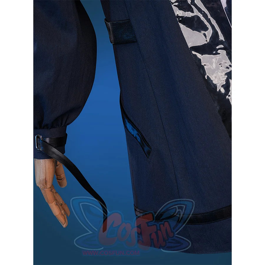 Wuthering Waves Chisaki Cosplay Costume, there is a black PU leather strap on the cuffs.