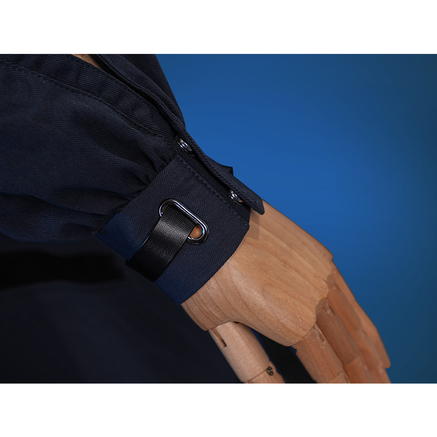 Wuthering Waves Chisaki Cosplay Costume, there is a black PU leather strap and snap fasteners on the cuffs.