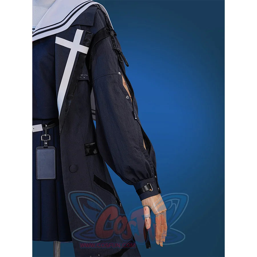 Wuthering Waves Chisaki Cosplay Costume, the sleeves have some openwork sections.
