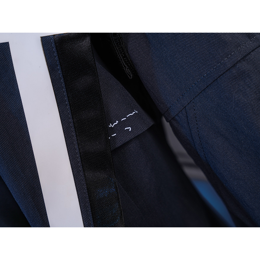 Wuthering Waves Chisaki Cosplay Costume, the jacket has white printed decorations.